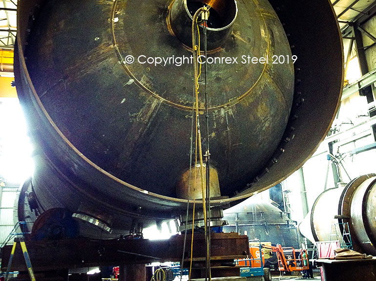 Segmental tank head being installed on a pressure vessel on site
