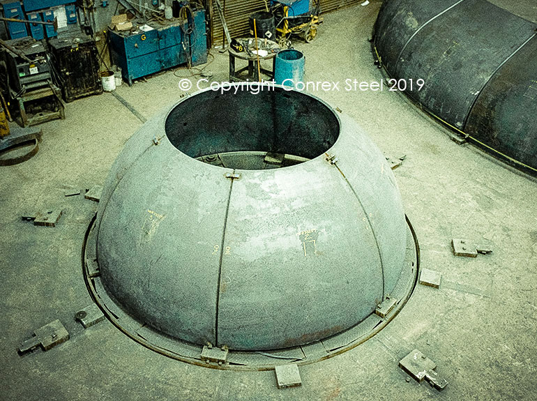 Trial fitting of a smaller segmental tank head